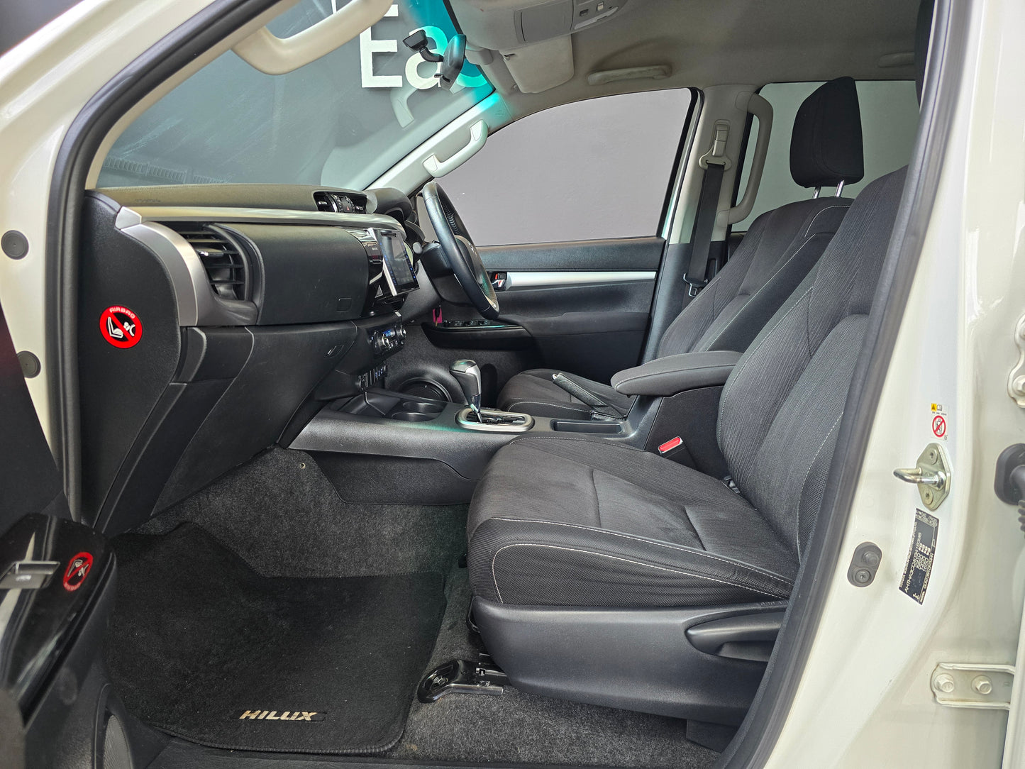 2017 Toyota Hilux 2.8 GD-6 RB LEGEND 4x4 P/U A/T D/Cab