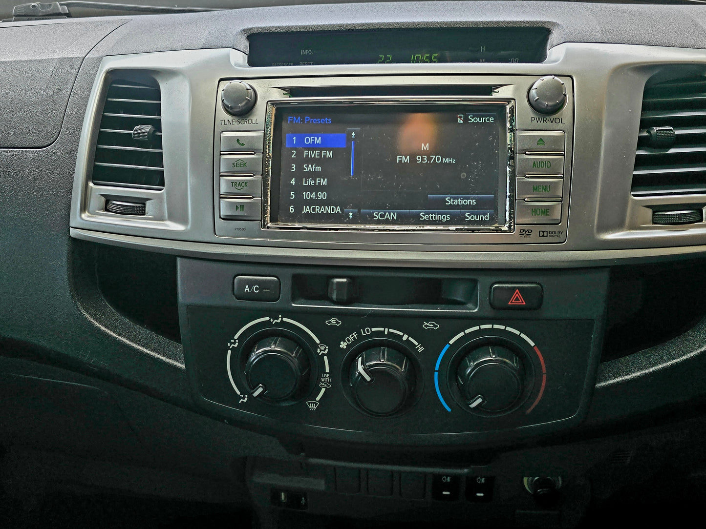 2014 Toyota Hilux 3.0 D-4DRB RAIDER 4x4 P/U M/T E/Cab