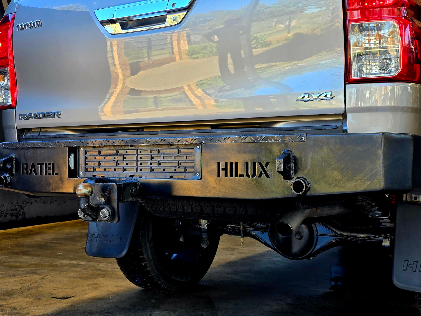 2017 Toyota Hilux 2.8 GD-6 RB RAIDER 4x4 P/U A/T D/Cab