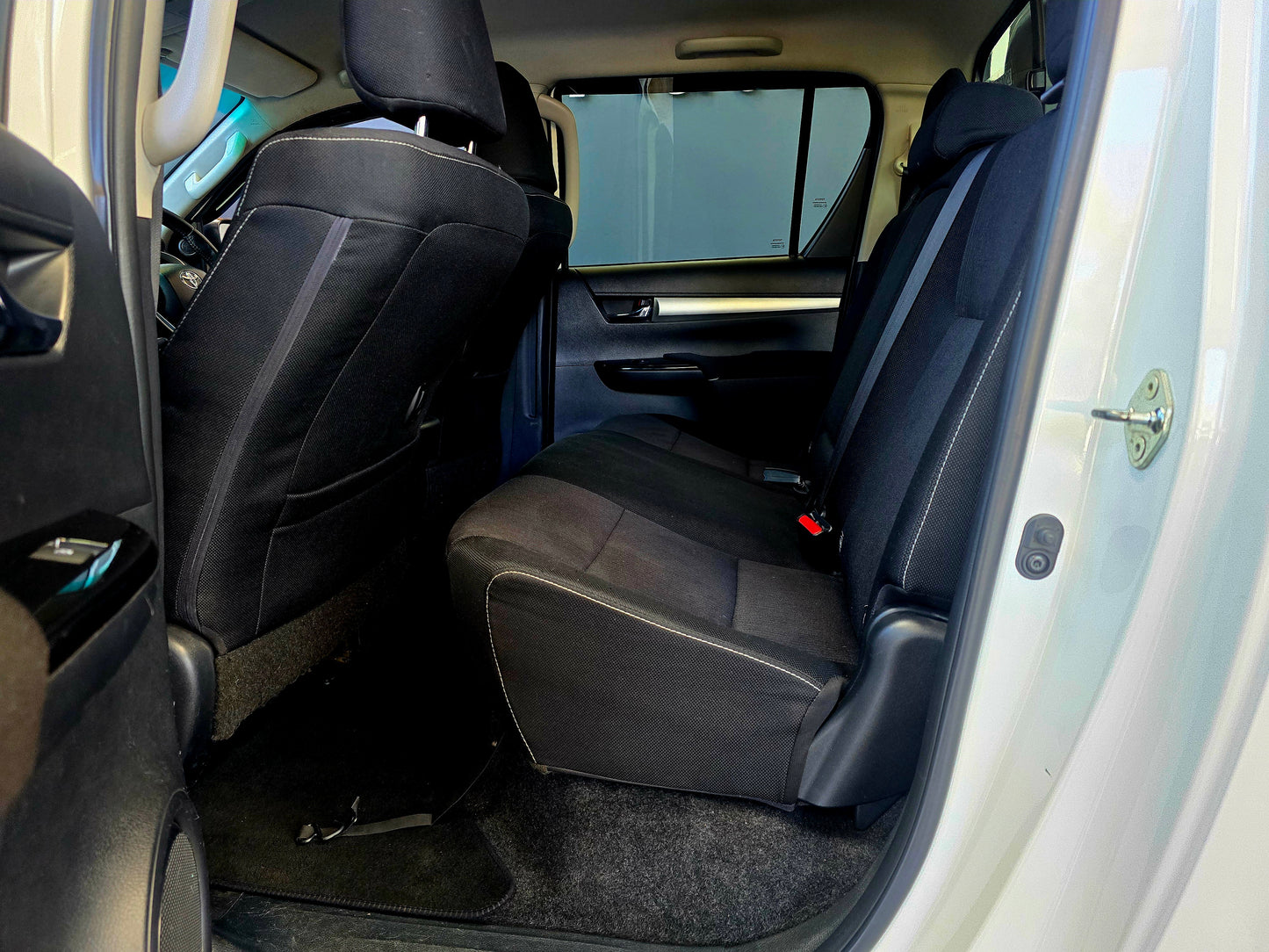 2017 Toyota Hilux 2.8 GD-6 RB RAIDER P/U M/T D/Cab