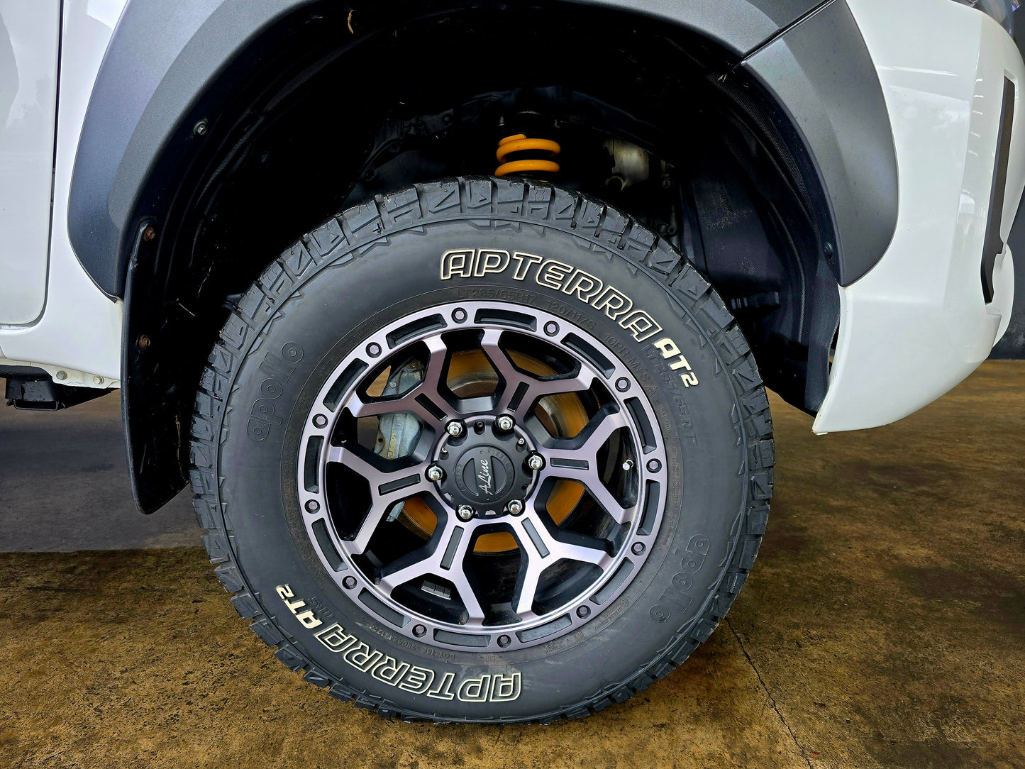 2017 Toyota Hilux 2.8 GD-6 RB RAIDER 4x4 P/U M/T S/Cab