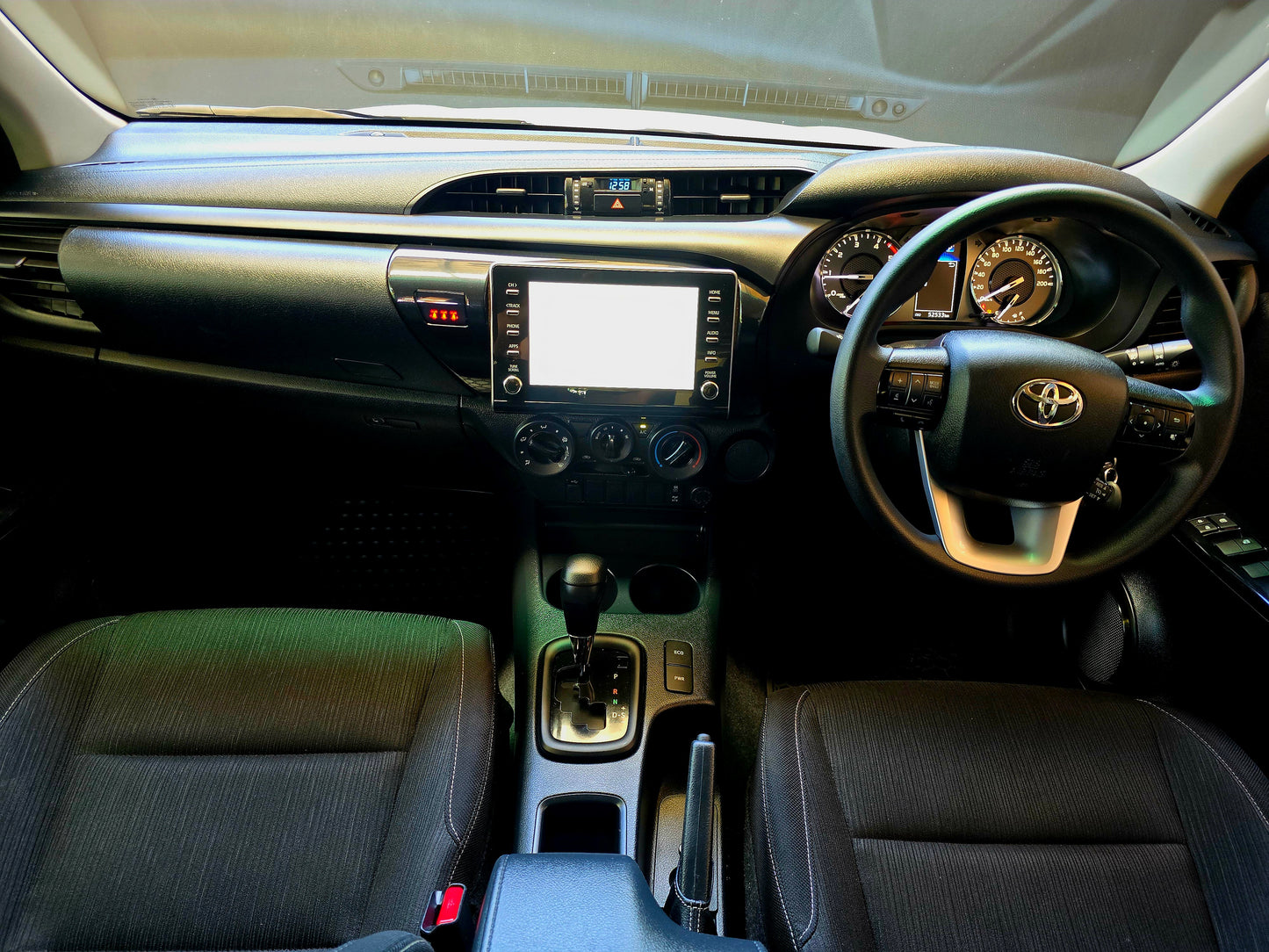 2023 Toyota Hilux 2.4 GD-6 RAIDER P/U A/T D/Cab