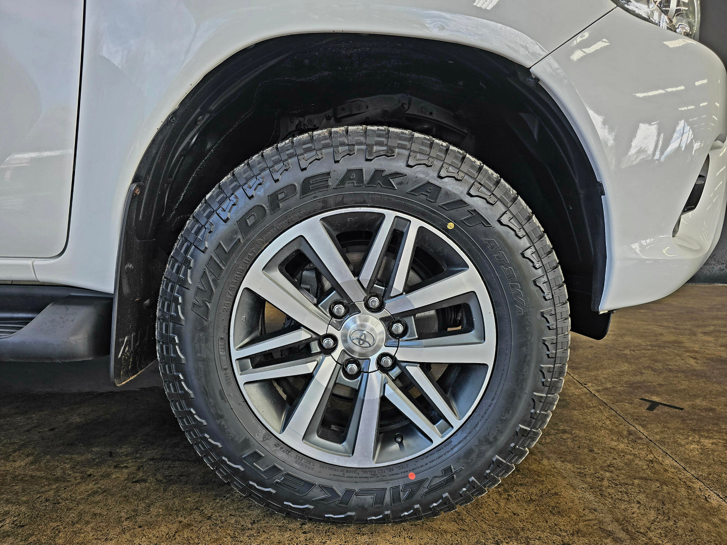 2017 Toyota Hilux 2.8 GD-6 RB RAIDER 4x4 P/U A/T E/Cab