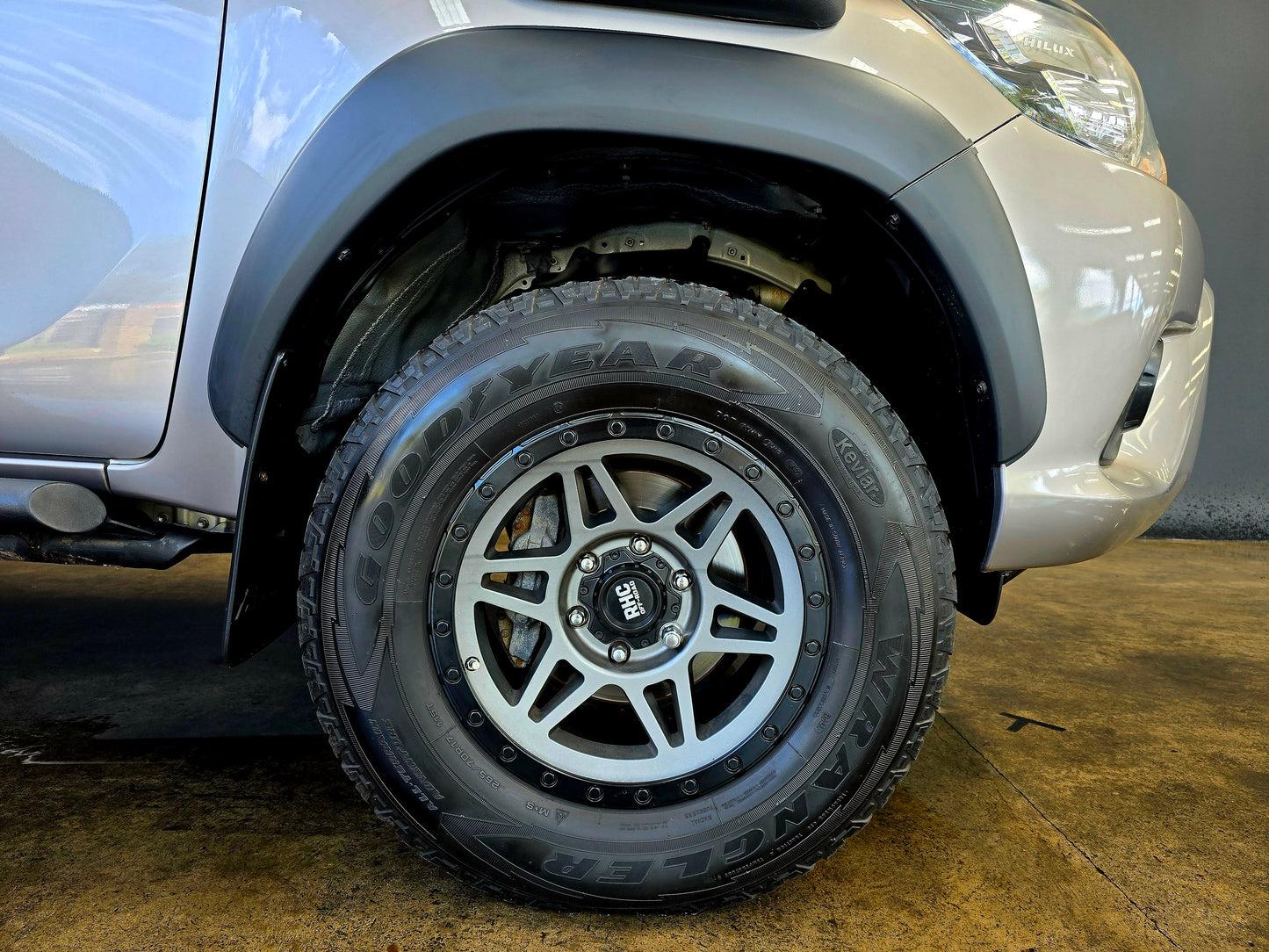 2017 Toyota Hilux 2.8 GD-6 RB RAIDER 4x4 P/U A/T D/Cab