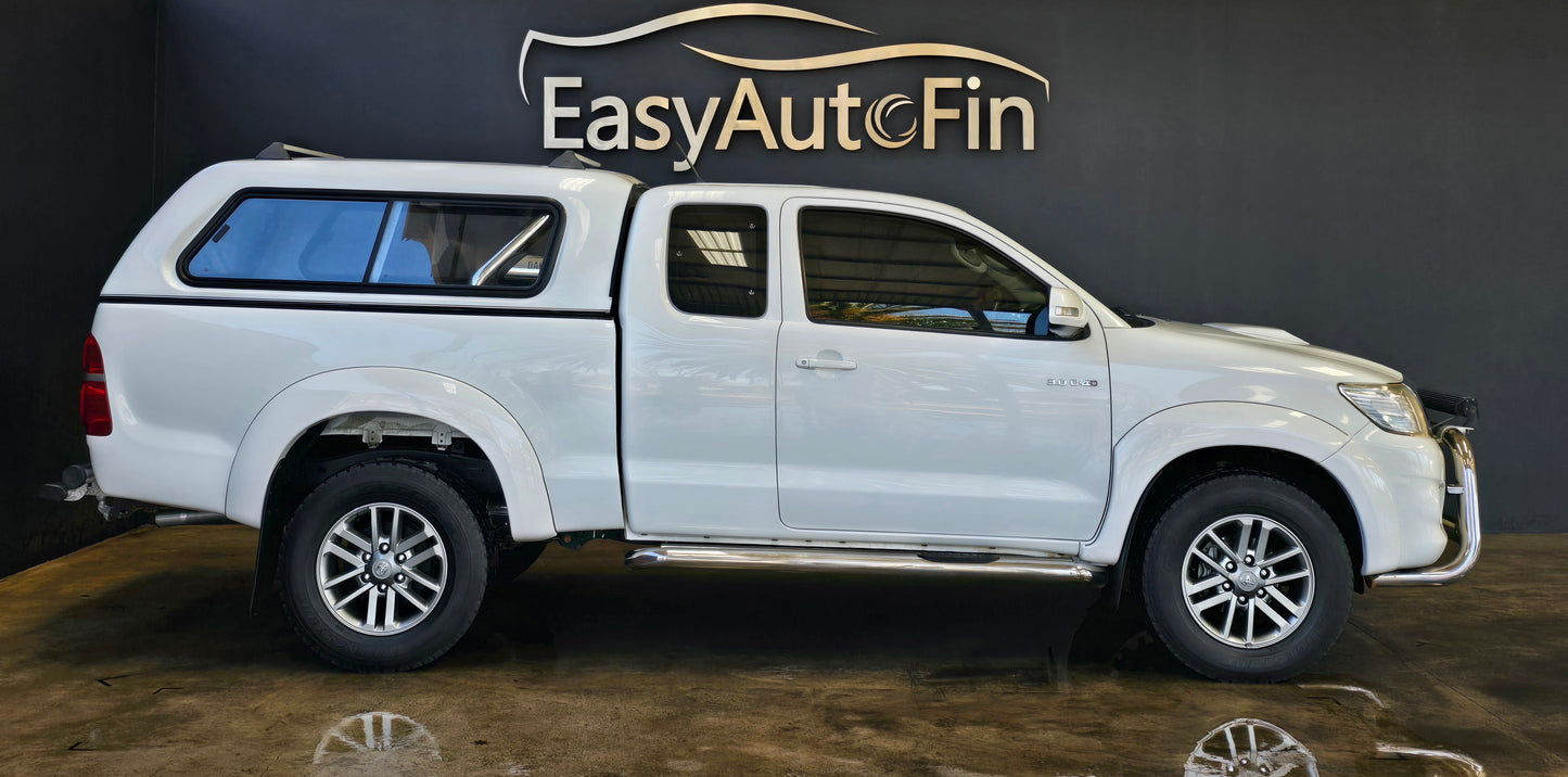 2013 Toyota Hilux 3.0 D-4D DAKAR P/U M/T E/Cab