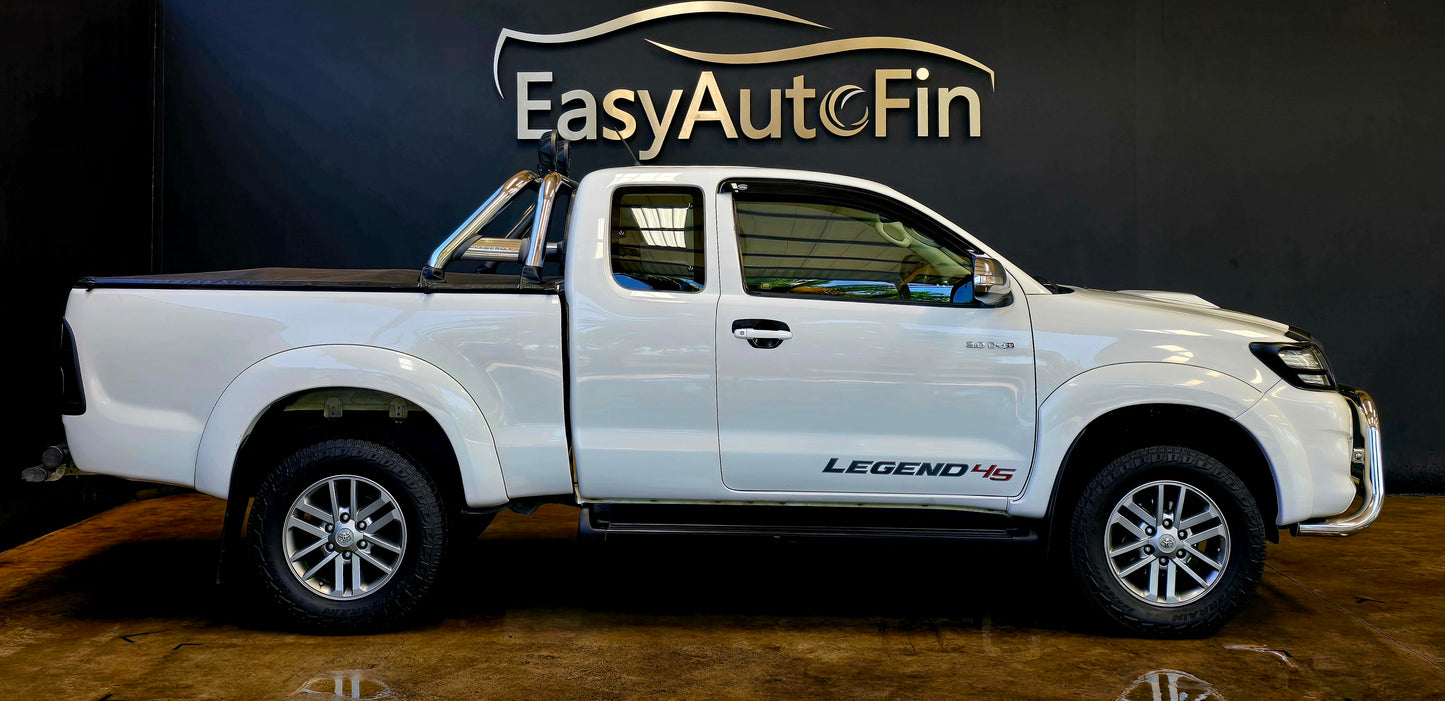 2015 Toyota Hilux 3.0 D-4D RB LEGEND 45 P/U M/T E/Cab