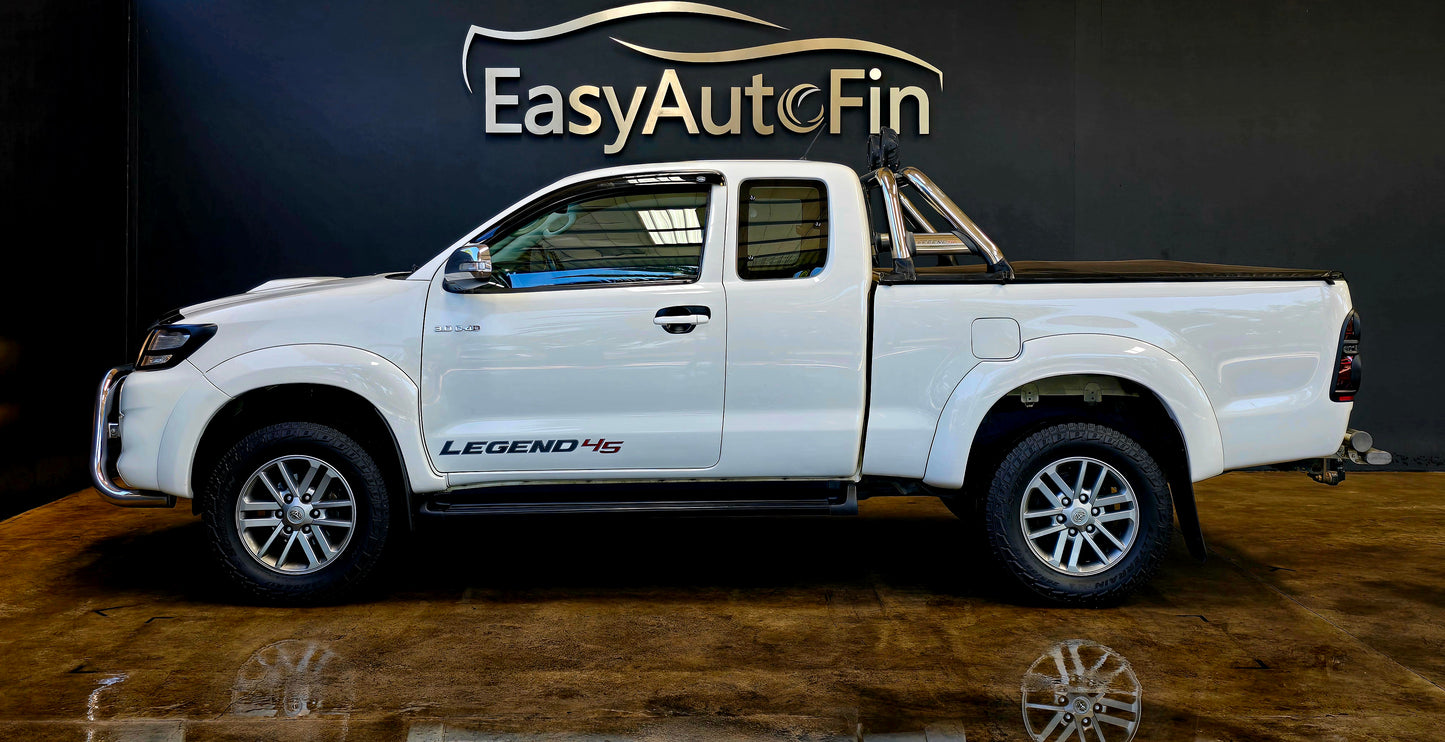 2015 Toyota Hilux 3.0 D-4D RB LEGEND 45 P/U M/T E/Cab