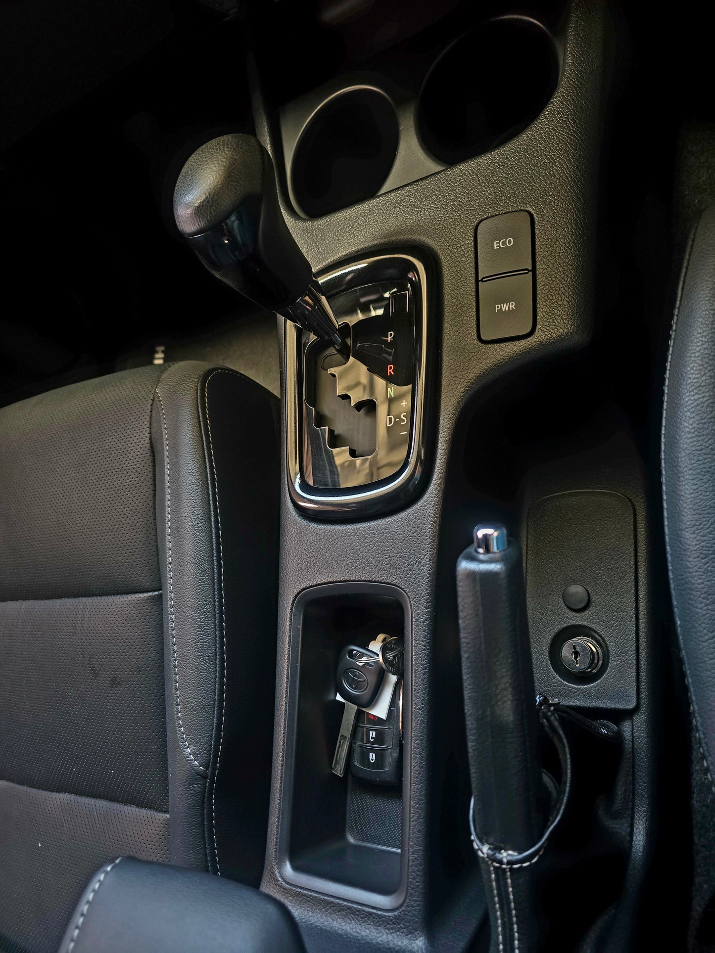 2023 Toyota Hilux 2.8 GD-6 RB LEGEND 4x4 4x4 P/U A/T D/Cab