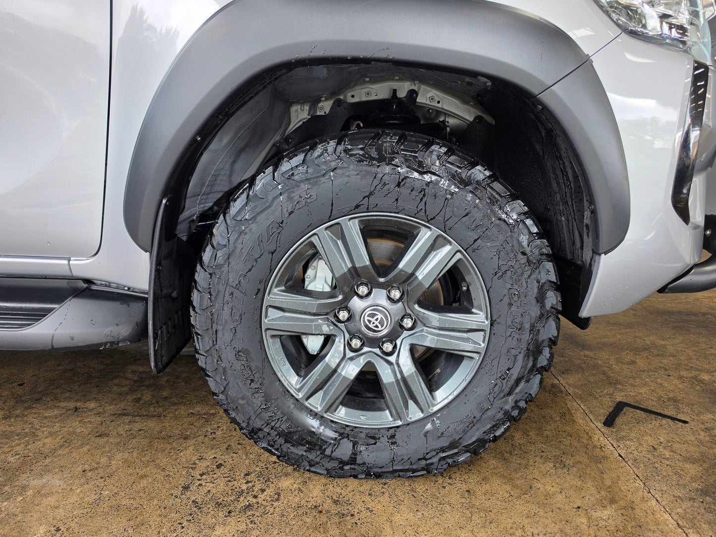 2025 Toyota Hilux 2.4 GD-6 RB RAIDER 4X4 P/U M/T D/Cab