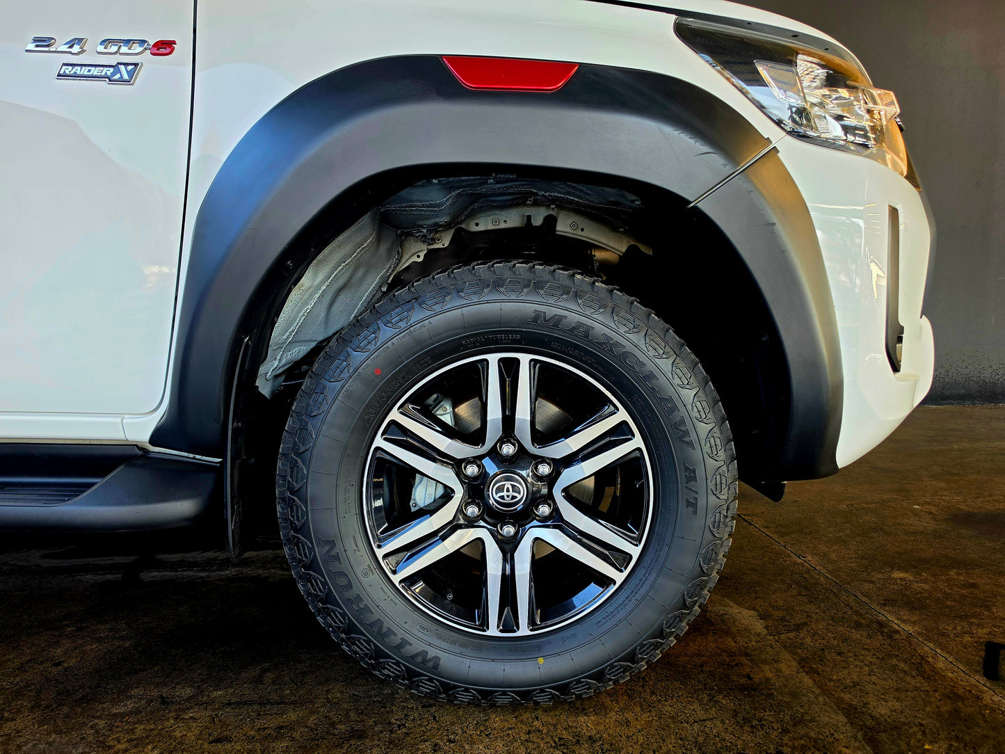 2023 Toyota Hilux 2.4 GD-6 RB RAIDER X 4x4 P/U M/T D/Cab