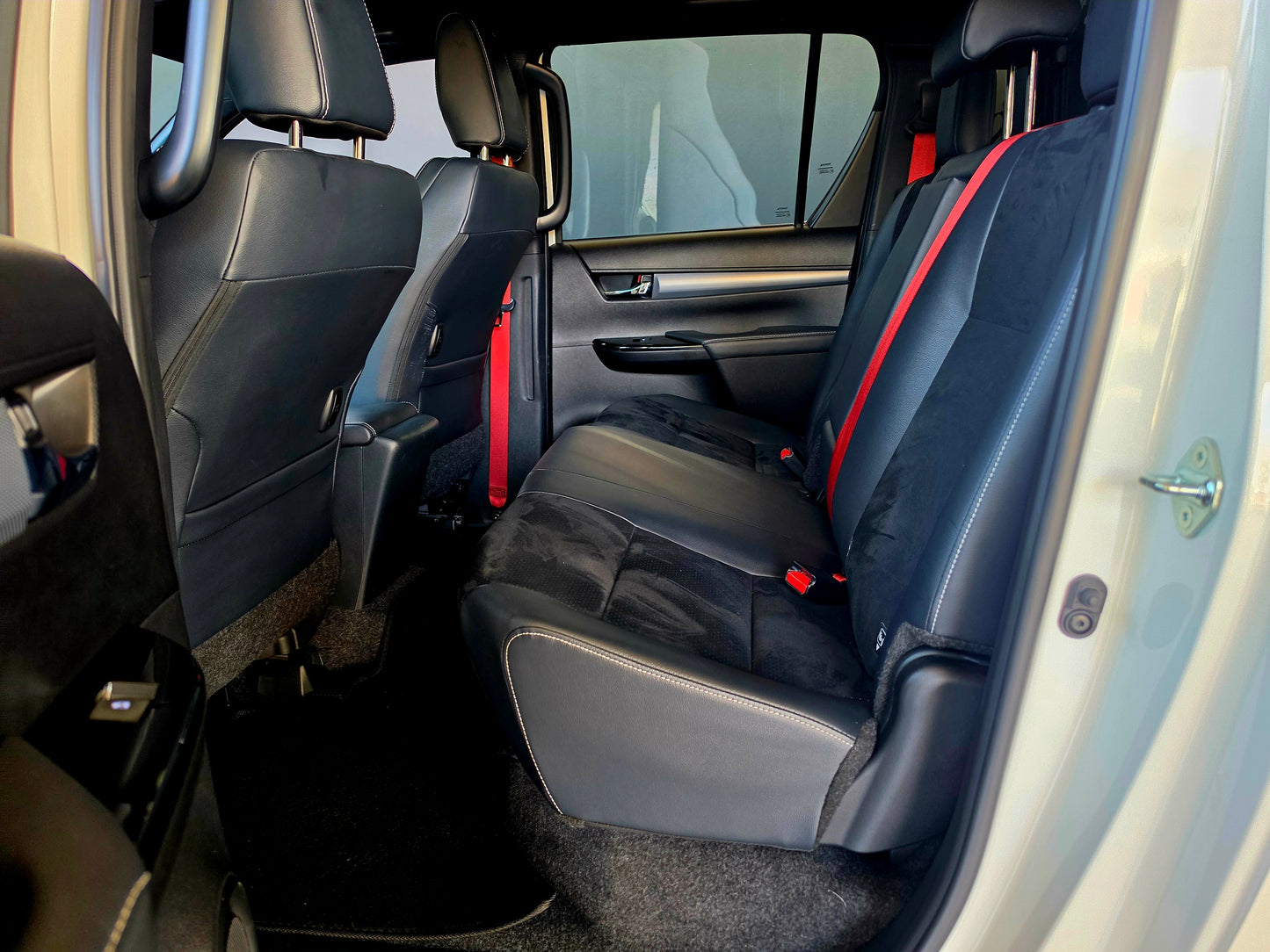 2025 Toyota Hilux 2.8 GD-6 GR-SPORT 4X4 P/U A/T D/Cab