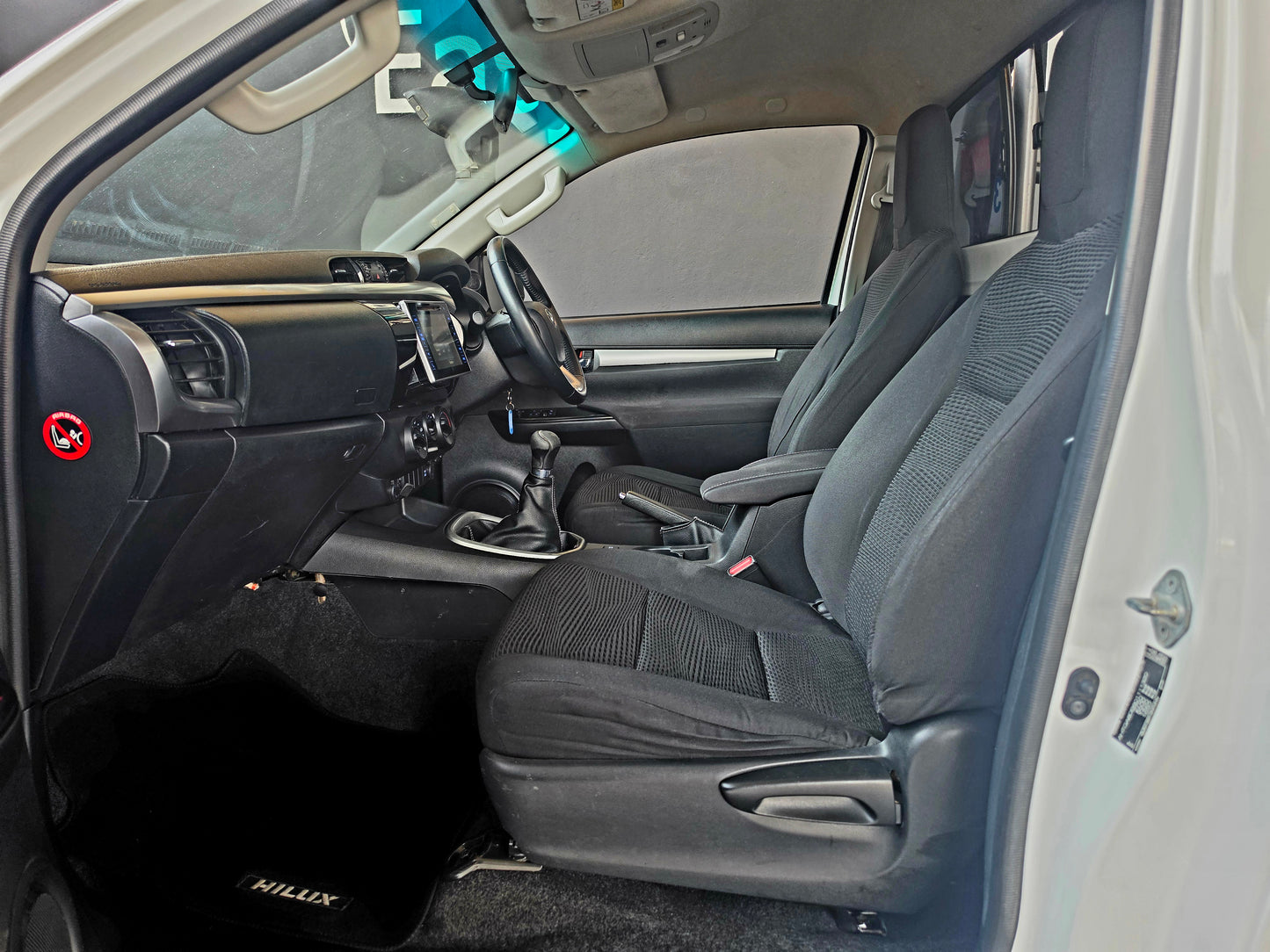 2017 Toyota Hilux 2.8 GD-6 RB RAIDER P/U M/T S/Cab