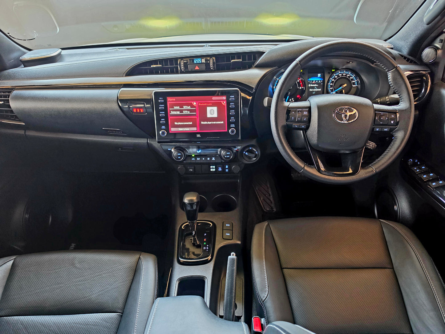 2025 Toyota Hilux 2.8 GD-6 RB LEGEND 4x4 P/U A/T D/Cab