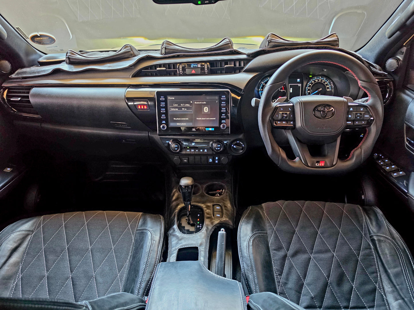 2026 Toyota Hilux 2.8G D-6 RB LEGEND 55 4x4 P/U A/T D/Cab