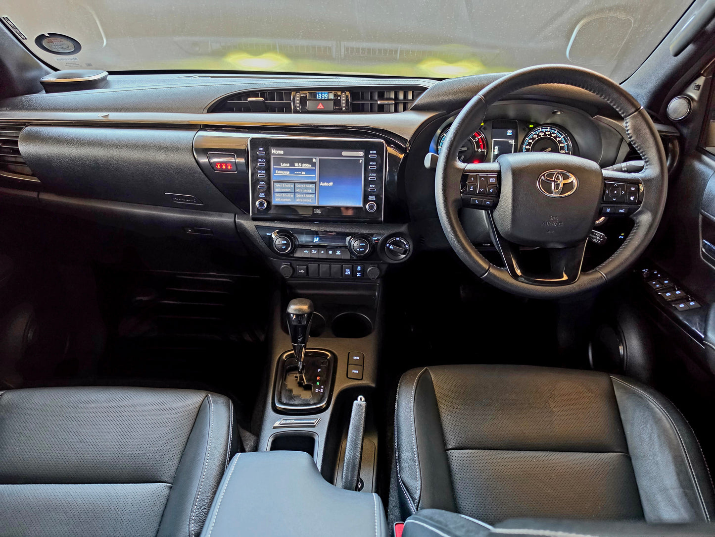 2025 Toyota Hilux 2.8G D-6 RB LEGEND 55 4x4 P/U A/T D/Cab