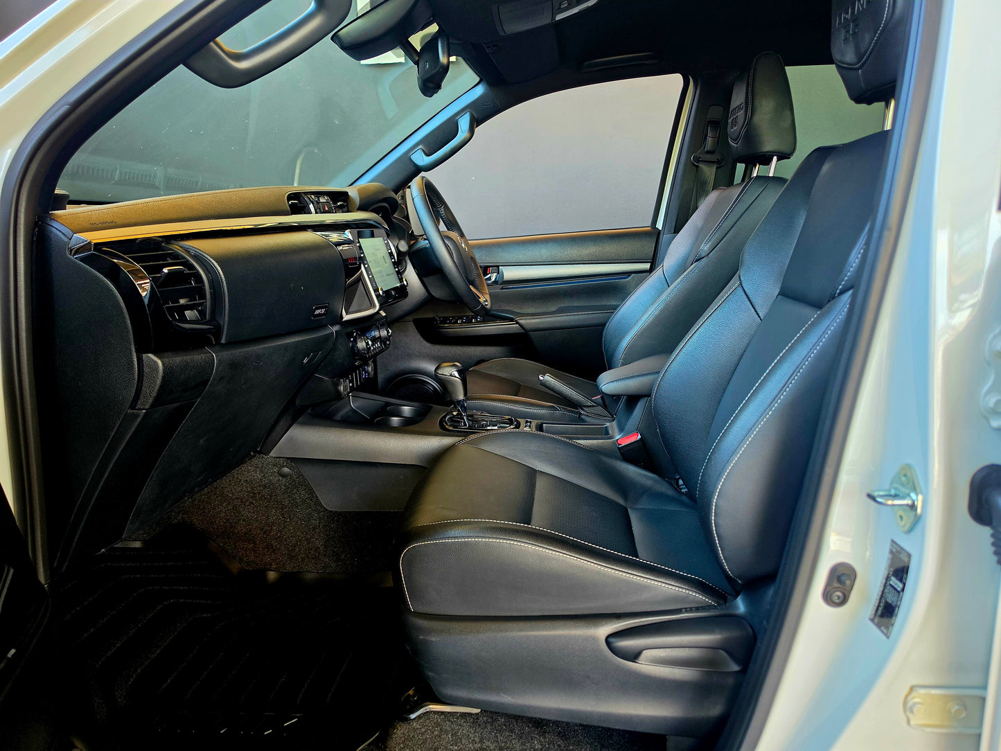 2025 Toyota Hilux 2.8 GD-6 LEGEND 55 4x4 P/U A/T D/Cab