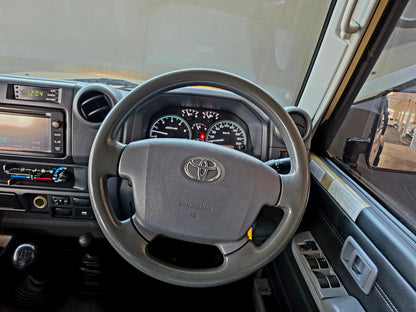 2015 Toyota Landcruiser 79 4.5 LX V8 P/U M/T
