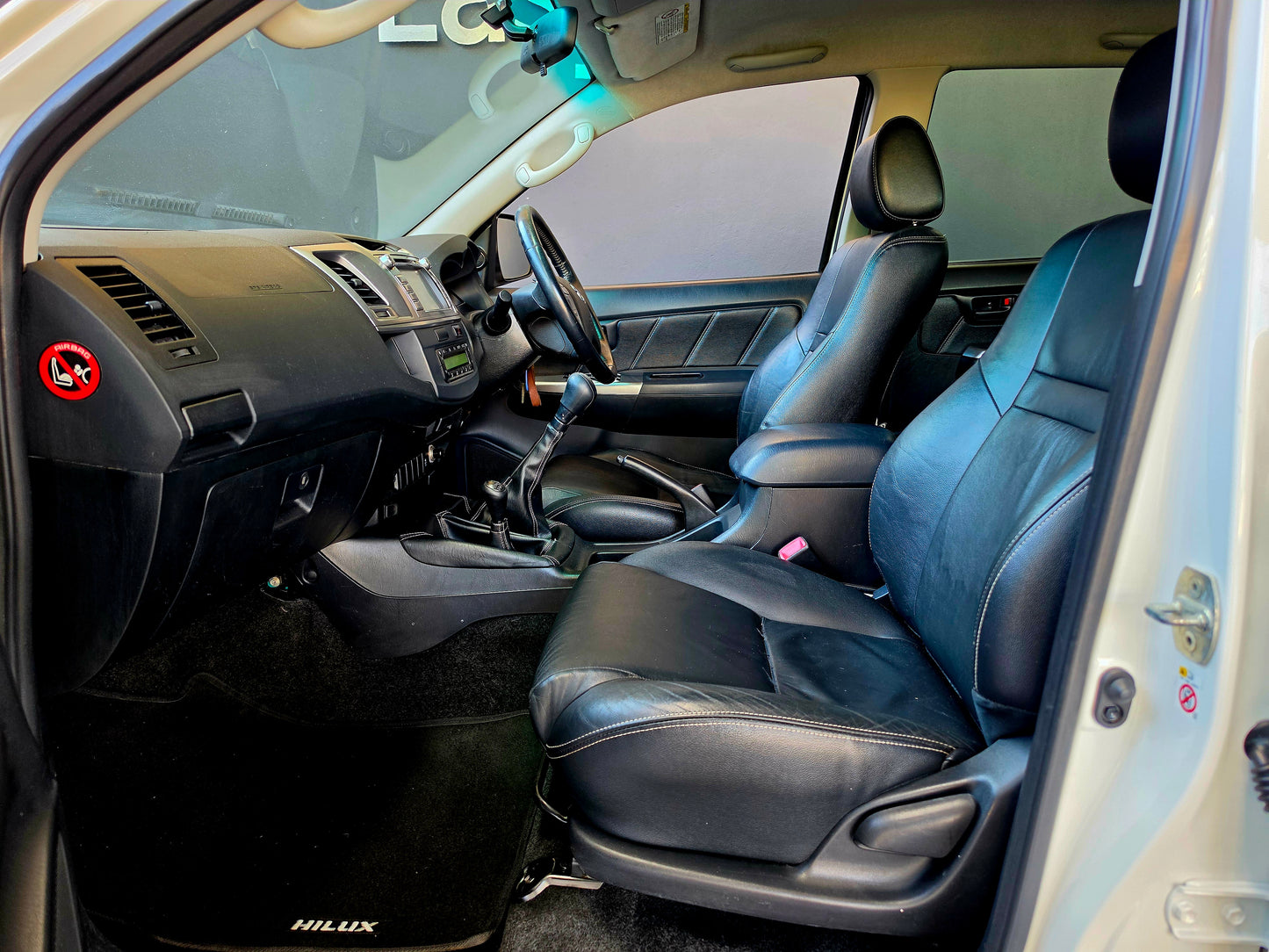 2015 Toyota Hilux 3.0 D-4D LEGEND 45 4X4 P/U M/T D/CAB
