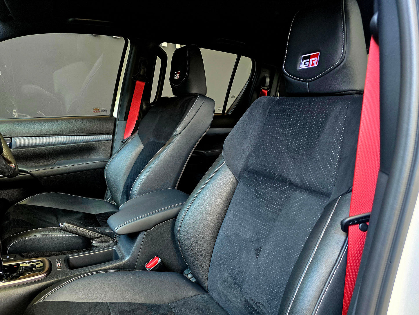 2025 Toyota Hilux 2.8 GD-6 GR-S 4x4 P/U A/T D/Cab