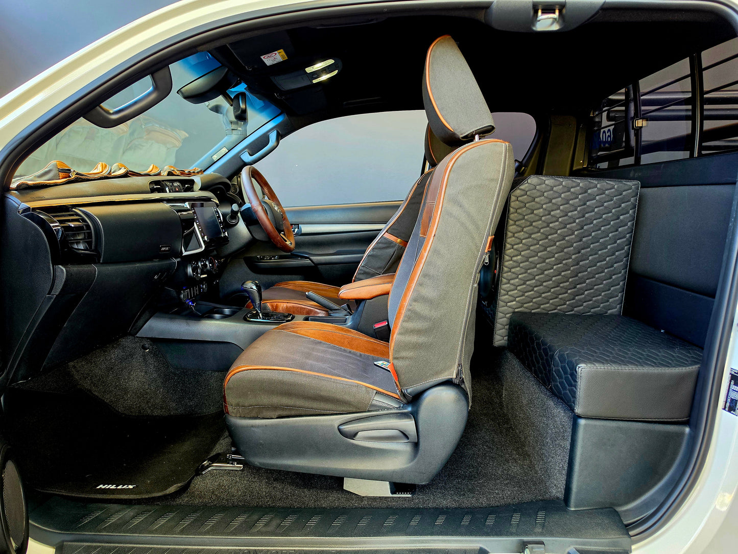 2023 Toyota Hilux 2.8 GD-6 RB LEGEND 4X4 P/U A/T E/CAB
