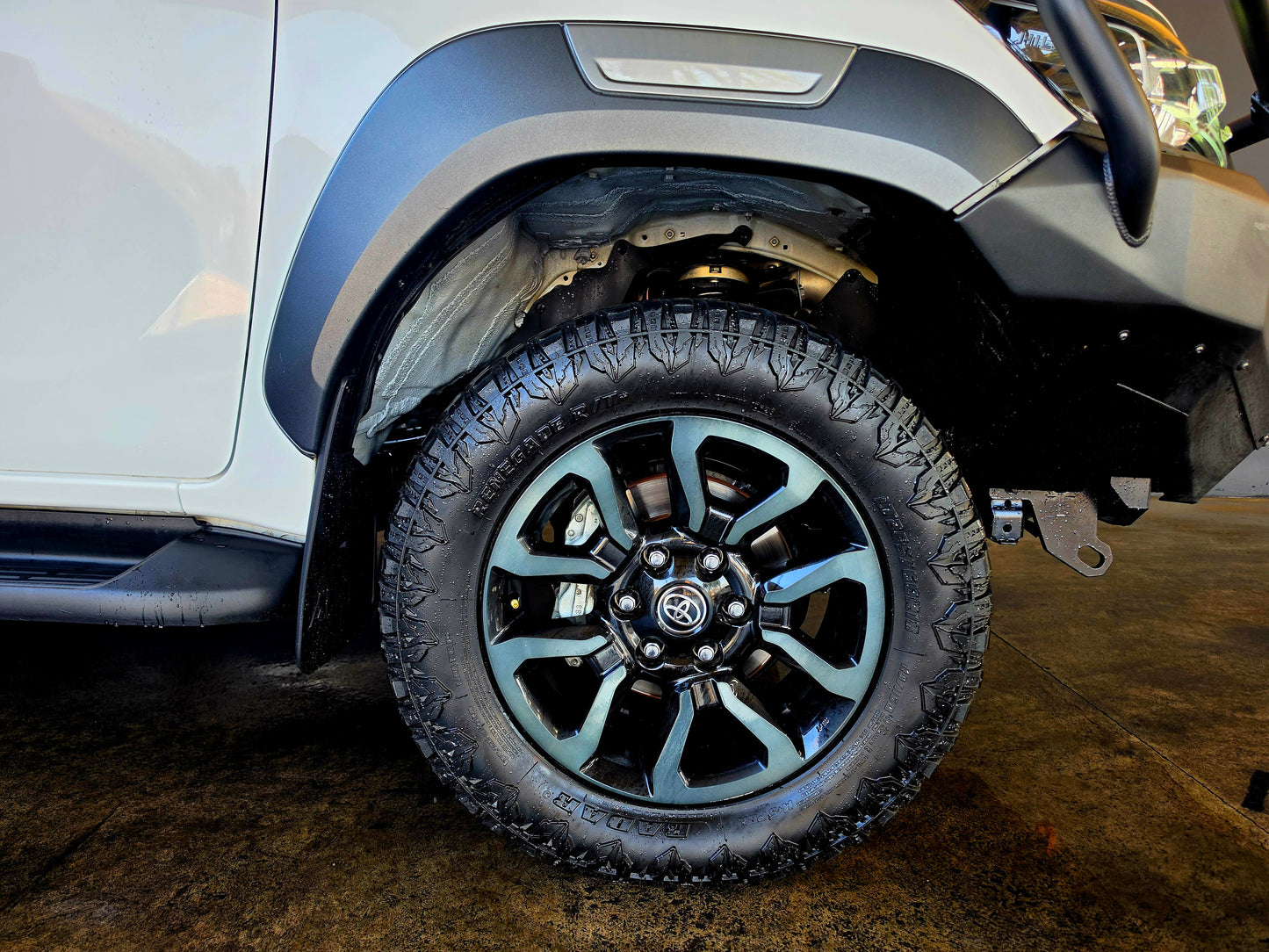 2023 Toyota Hilux 2.8 GD-6 LEGEND P/U A/T E/Cab
