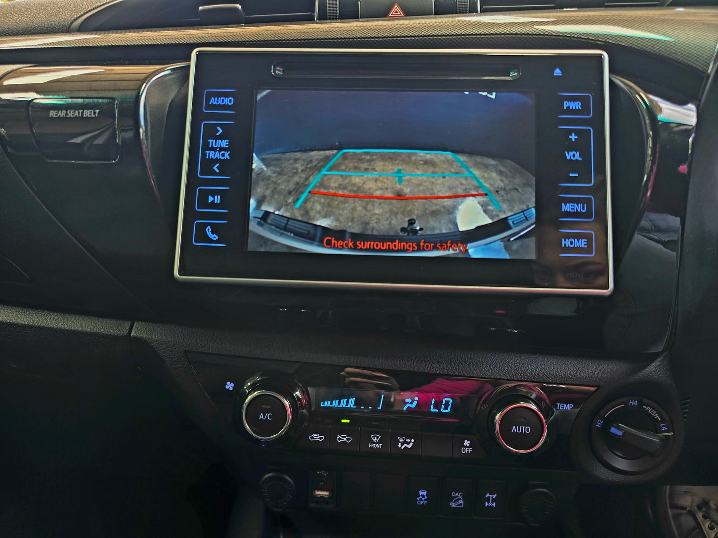 2017 Toyota Hilux 2.8 GD-6 RB RAIDER 4X4 P/U A/T D/Cab(BLACK EDITION)