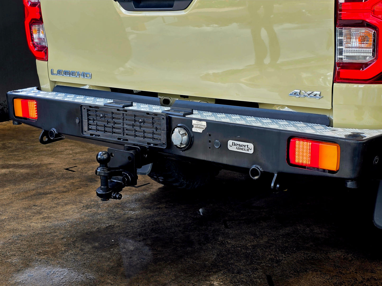 2023 Toyota Hilux 2.8 GD-6 RB LEGEND P/U A/T D/Cab