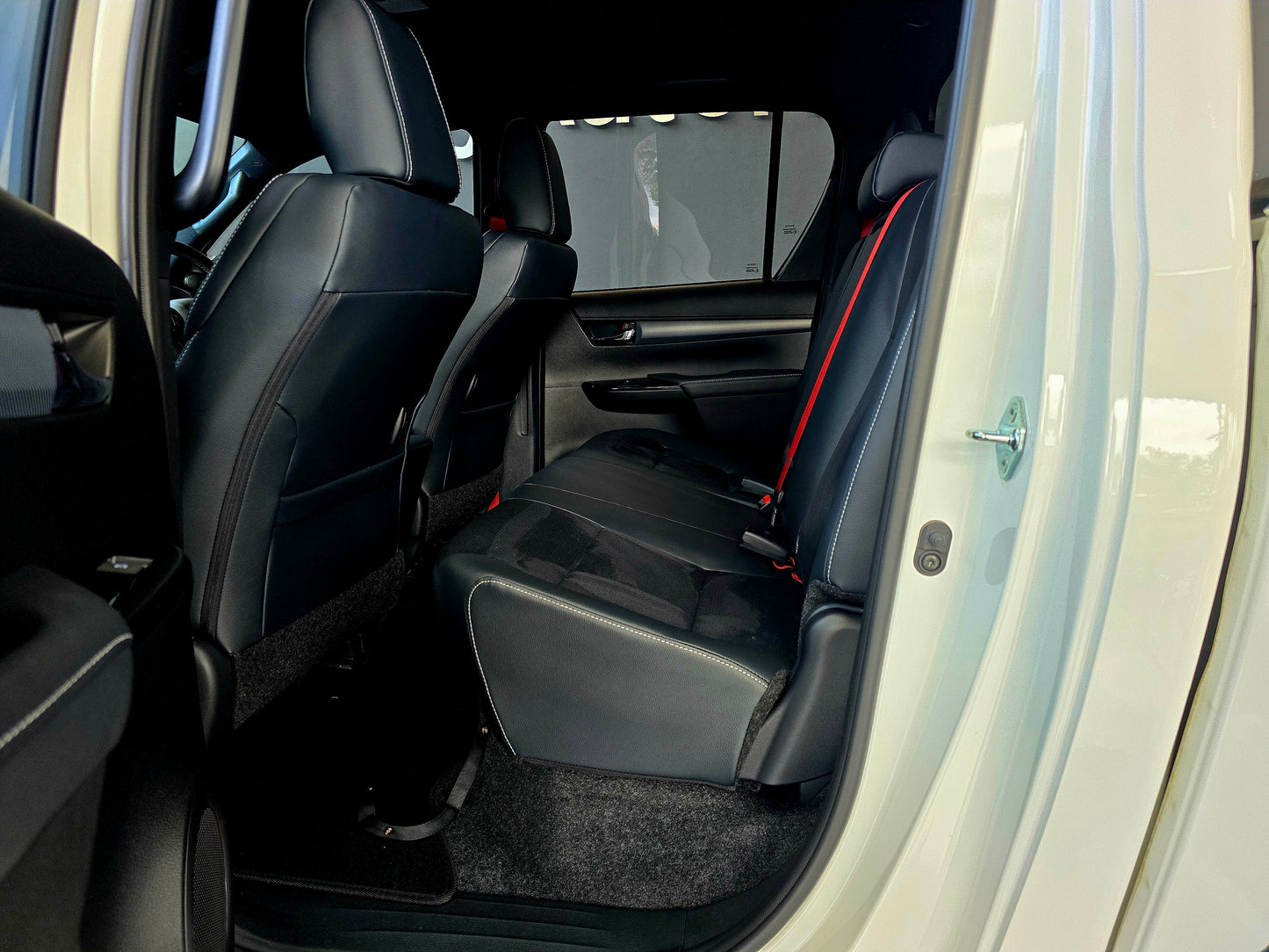 2025 Toyota Hilux 2.8 GD-6 GR-S 4x4 P/U A/T D/Cab