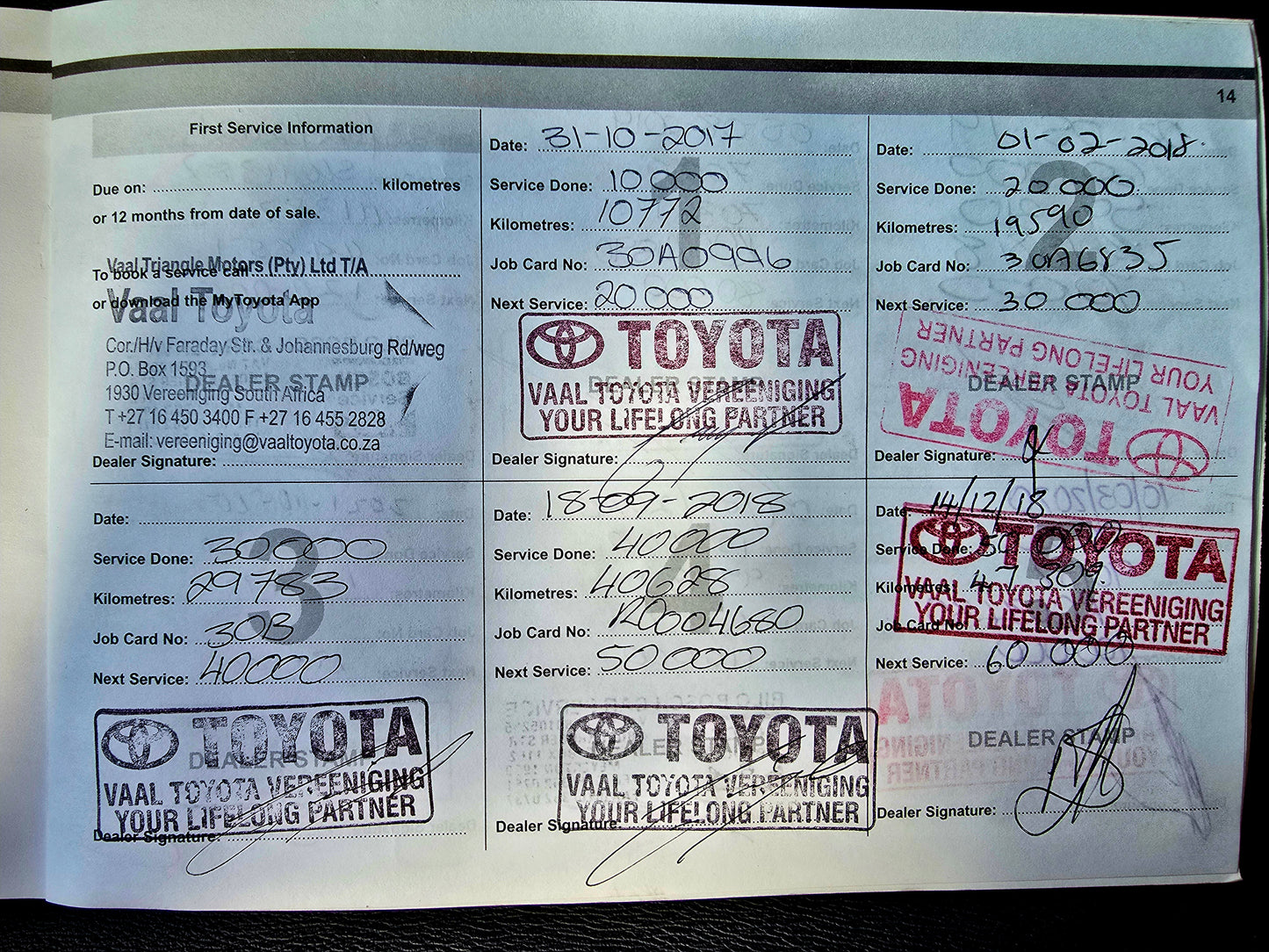 2017 Toyota Hilux 2.8 GD-6 RB RAIDER 4X4 P/U A/T D/Cab(BLACK EDITION)