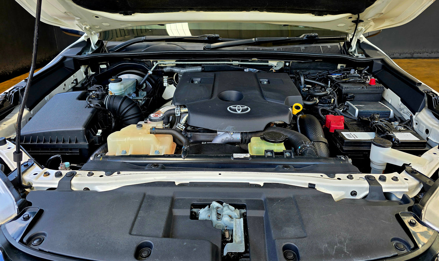 2017 Toyota Hilux 2.8 GD-6 RB RAIDER 4X4 P/U A/T D/Cab(BLACK EDITION)