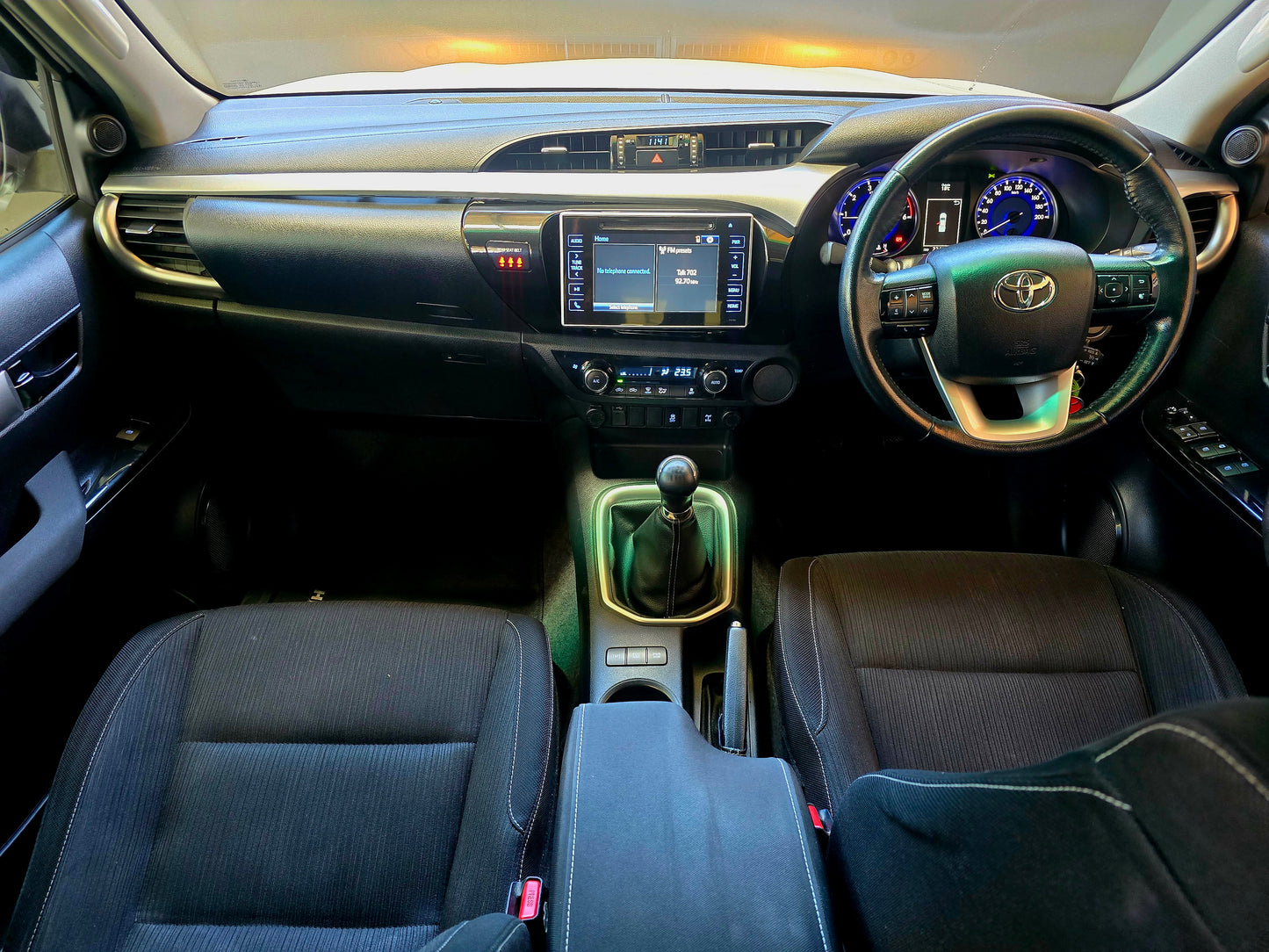 2017 Toyota Hilux 2.8 GD-6 RB RAIDER P/U M/T D/Cab
